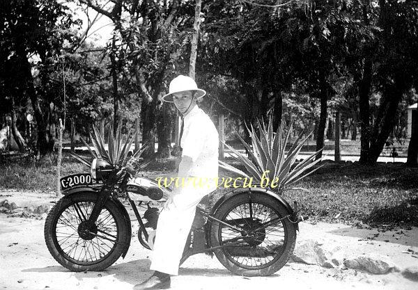 photo ancienne  de motos Sarolea  Moto Sarolea