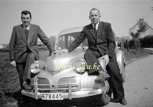 Photo ancienne  de Panhard  Panhard Dyna modèle 1954; première voiture avec une carrosserie en alu.