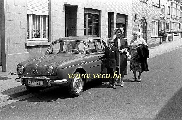photo ancienne  de Renault  Renault Dauphine