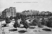 carte postale ancienne de Woluwe-St-Pierre Avenue de Tervueren - Le Rond-Point (actuel square LÃ©opold II)