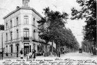 carte postale ancienne de Uccle Hôtel du globe et Avenue Brugman