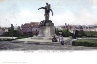 carte postale de Bruxelles Tombeau des Lutteurs, avenue Louise