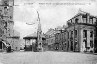postkaart van Chimay Grand'Place - Monument des Princes et Hôtel de Ville