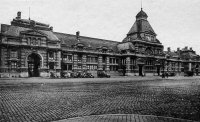 carte postale ancienne de Tournai La Gare