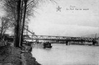 postkaart van Engis Le pont vue en amont