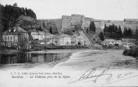 carte postale ancienne de Bouillon Le Château pris de la digue