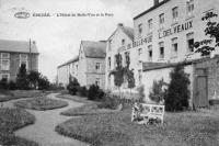 postkaart van Erezée L'Hôtel de Belle-vue et le parc