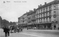 carte postale de Namur Place de la Gare, les Hôtels