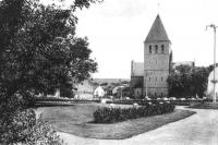 postkaart van Han-sur-Lesse L'Eglise et le Parc Communal