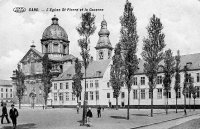 carte postale ancienne de Gand L'église St Pierre et la Caserne