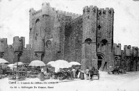 carte postale ancienne de Gand L'entrée du château des comtes