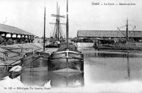 carte postale ancienne de Gand Le dock - bassin au bois