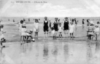 postkaart van Knokke L'heure du bain