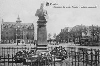 postkaart van Knokke Monument du peintre Verwée et maison communale