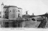 carte postale ancienne de Bruges La Porte Sainte-Croix