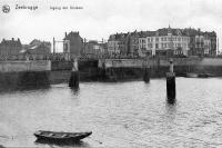 postkaart van Zeebrugge Entrée des écluses
