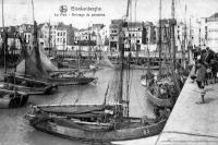 carte postale ancienne de Blankenberge Le Port - Arrivage de poissons
