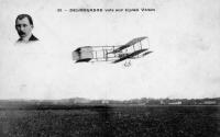 carte postale ancienne de Avion Delagrange vole sur biplan Voisin