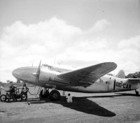 Kindu (Congo) Mise à niveau du réservoir d'un avion à Kindu (Congo) le 29-11-1946