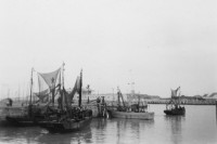 Ostende L'arrivée des bateaux de pêche
