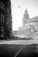 Rue joseph Stevens et Place de la Chapelle Vue sur l'église et la place de chapelle - A gauche le bas de la Maison du peuple de Horta