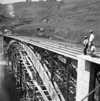 Congo Construction d'un pont de chemin de fer