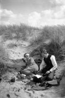 Dans les dunes Au travail dans les dunes....